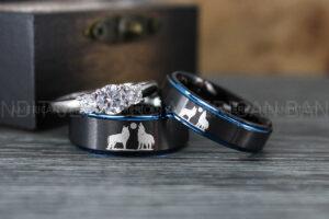 Howling Wolves Ring, Wolf Ring, Couple Wedding Rings, Couple Rings, Wolves Ring, Wolf Howl Ring, Black Wedding Bands, Matching Wedding Rings