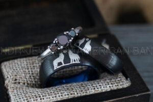 Howling Wolves Ring, Wolf Ring, Couple Wedding Rings, Couple Rings, Wolves Ring, Wolf Howl Ring, Black Wedding Bands, Matching Wedding Rings
